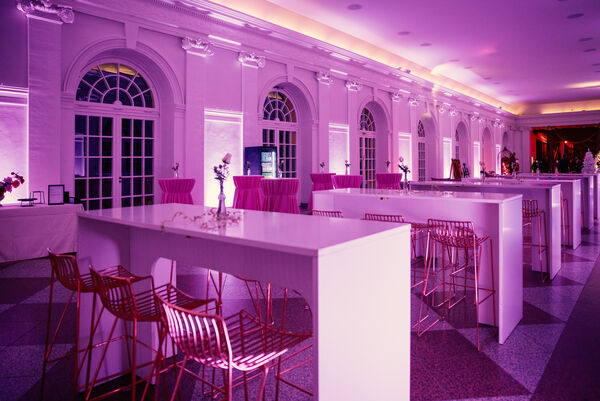 Schloss Charlottenburg – Große Orangerie © spaces mgt GmbH Schloss Charlottenburg – Große Orangerie mit Bartisch-Möblierung