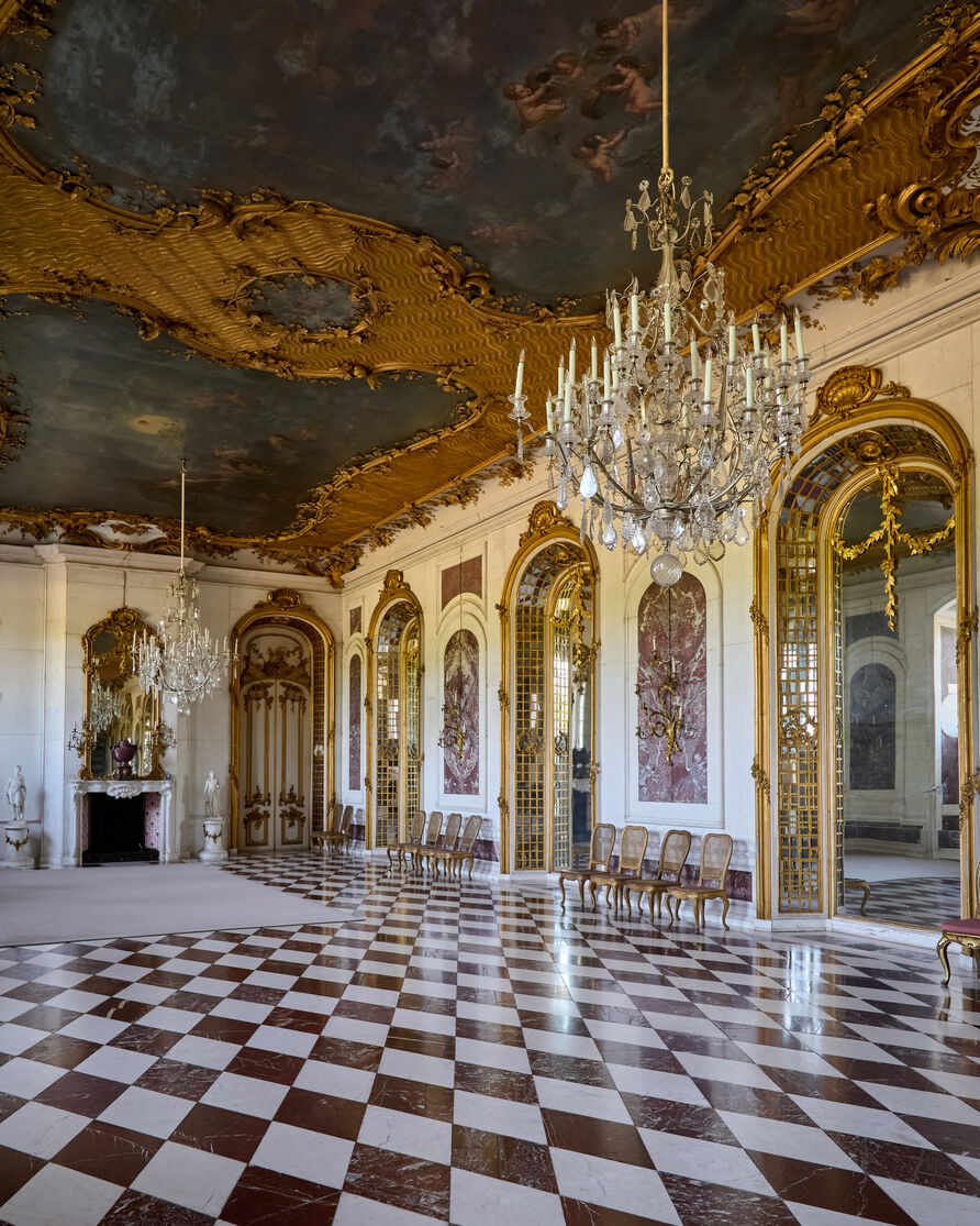 New Palace, Mirrors in the Marble Gallery