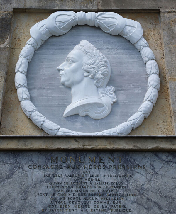 Relief August Wilhelm am Obelisken Rheinsberg