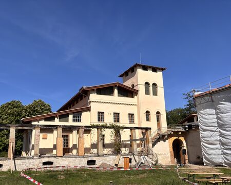 Römische Bäder, Ansicht des abgerüsteten Gärtnerhauses von Westen