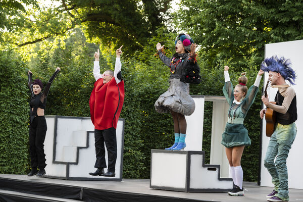 Tartuffe: Julia Borgmeier, Ralf Bockholdt, Camilla Hiepko, Hannah Prasse, Arne Assmann