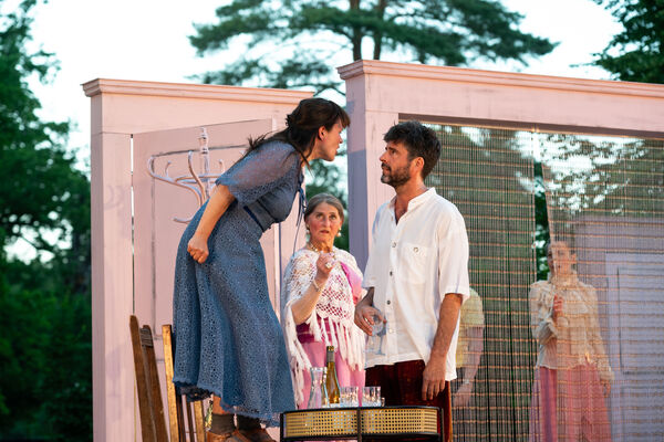 Theater Poetenpack, Der Kirschgarten, Marie Luise Stahl, Gundi-Anna Schick, Eneko Sanz, Alexandra Johannknecht © Marcus Lieberenz