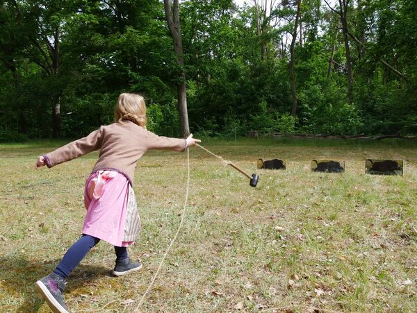 Hammerwerfen am Jagdschloss Stern