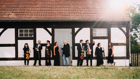 Kammerphilharmonie Amadé – Serenadenkonzerte auf dem Schlosshof