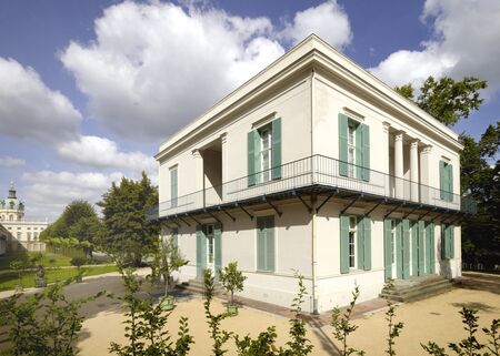 Außenansicht des Neuen Pavillons im Schlossgarten Charlottenburg 