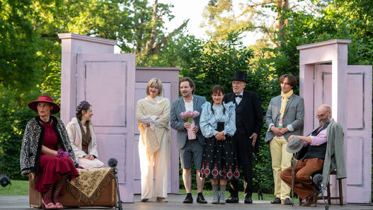 Theater Poetenpack, Der Kirschgarten, Ensemble © Marcus Lieberenz Theater Poetenpack, Der Kirschgarten, Ensemble