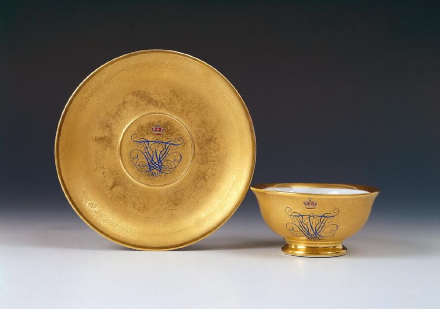 Tasse und Untertasse mit königlicher Chiffre, KPM Berlin 1847