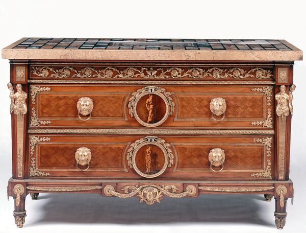 Johann Gottlob Fiedler, Kommode, um 1785 © SPSG / Roland Handrick Johann Gottlob Fiedler, Kommode, um 1785