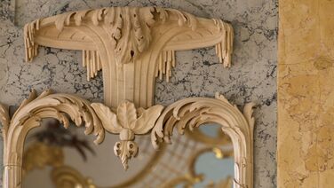 Heinrichs Salon: Glänzend bewahrt