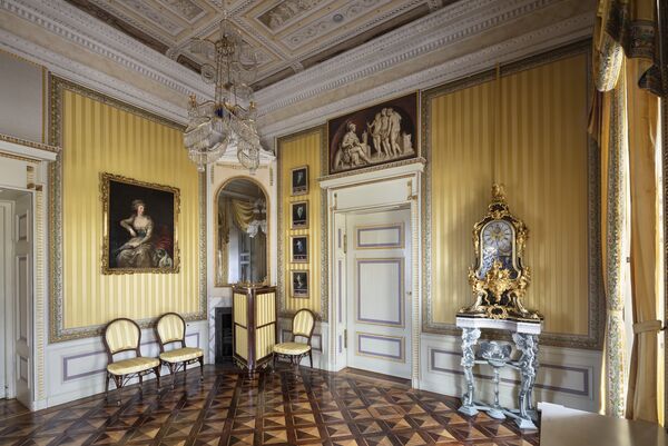 Marmorpalais, Gelbe Schreibkammer