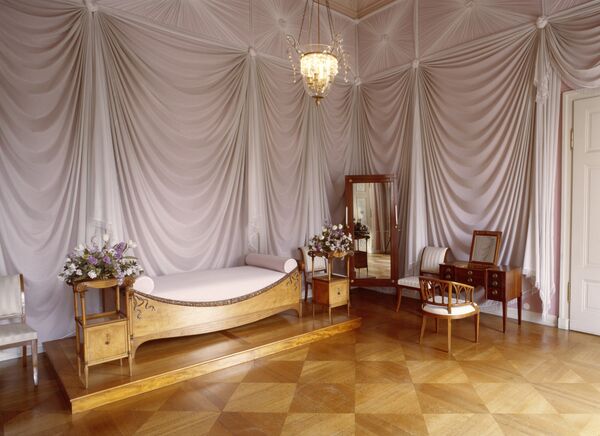 Schlafzimmer der Königin Luise im Neuen Flügel des Schlosses Charlottenburg in Berlin