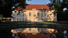 FRAUENSCHLOSS Schönhausen: Eine Königin feiert Geburtstag
