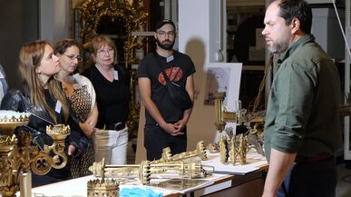 Mehr als nur Licht: Was historische Kronleuchter über Macht und Kunst erzählen