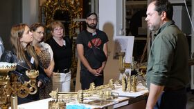 Mehr als nur Licht: Was historische Kronleuchter über Macht und Kunst erzählen