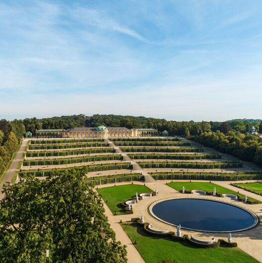 Park Sanssouci, Blick über die Fontäne und die Terrassen auf das Schloss, Luftaufnahme