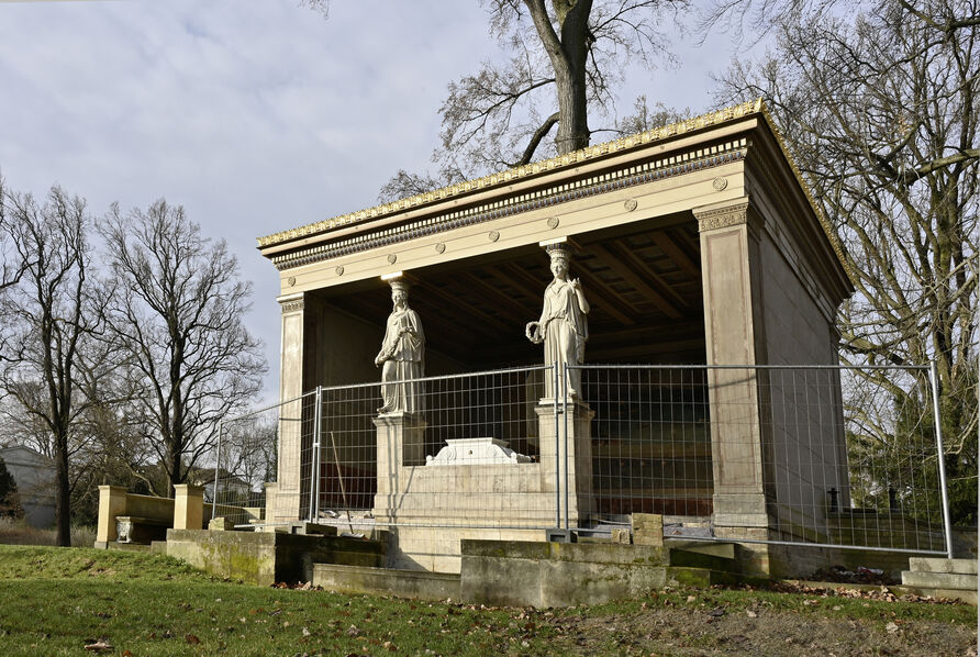 Stibadium im Garten der Villa Liegnitz ©