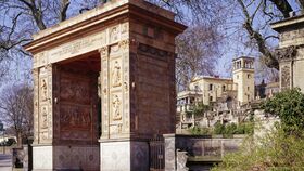 Das Weinbergtor: Ein Monument gegen die Demokratie