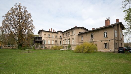 Villa Liegnitz, Ansicht von Südwest aus dem Garten