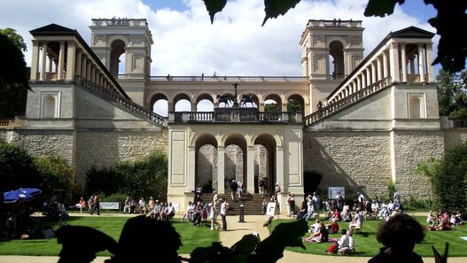 Kultur in der Natur in der Gartenanlage des Pfingstbergs