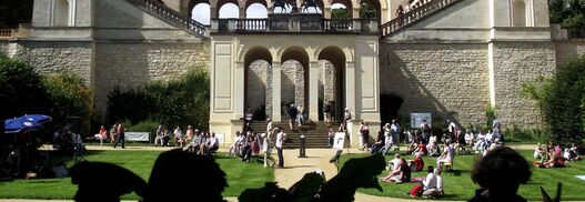 Kultur in der Natur in der Gartenanlage des Pfingstbergs