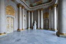 Schloss Sanssouci, Vestibül