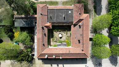 Dach des Gartendirektionsgebäudes wird saniert