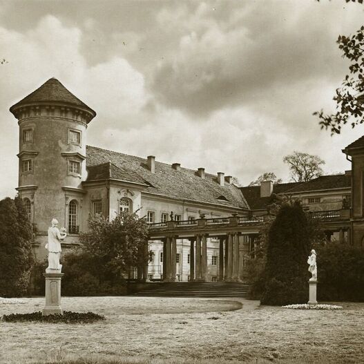 Schloss Rheinsberg, Ansicht der Seeseite, 1930er Jahre, Bildpostkarte, Verlag Rudolf Lambeck, Berlin