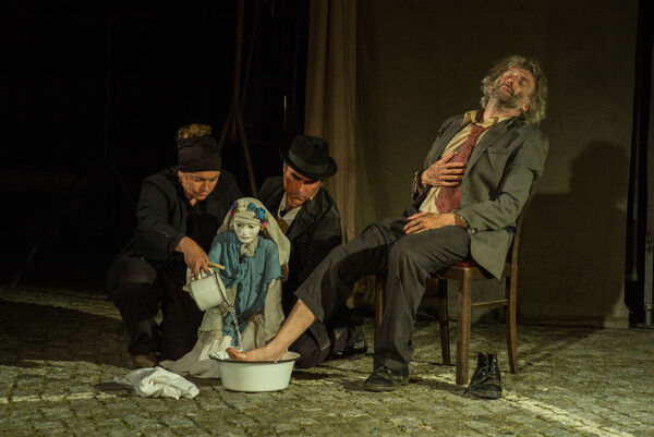 Wandertheater Ton und Kirschen: Die Legende vom heiligen Trinker