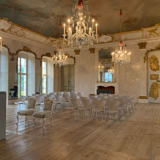 Schloss Rheinsberg – Spiegelsaal, Bestuhlung bei Eheschließung