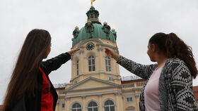 Erobert den Palast! Charlottenburger Schüler führen durch ihr Schloss