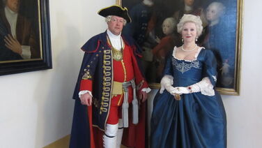 Mit Hermelin und Krone