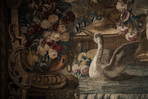 Kaiserliche Gobelinmanufaktur St. Petersburg: Detail eines der Wandteppichen aus der Serie „Port des fleurs“, um 1768/69