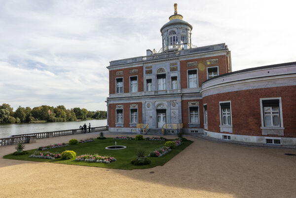 Marmorpalais, Blick von Norden auf die Hauptbau und Heiliger See