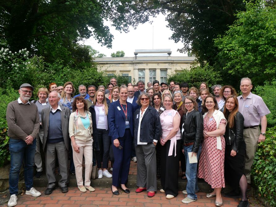 Gruppenbild im Pleasure Ground von Schloss Glienicke